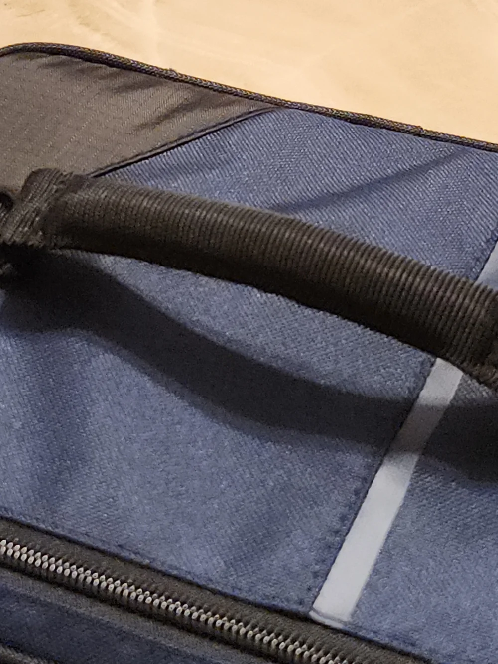 Columbia black expandable
